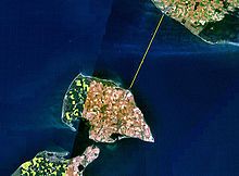 Satellitenbild mit Fährroute der Vogelfluglinie über den Fehmarnbelt.