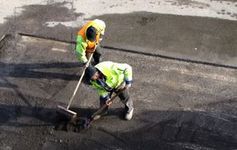 Straßenfeger: Arbeiter leiden unter Ozonbelastung. Bild: pixelio.de, R. Sturm