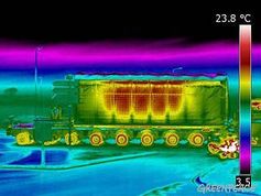 Thermografiebild. Die Aufnahme zeigt die Wärmeentwicklung an der Außenseite der Castorbehälter. Bild: Greenpeace