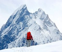 Trekkerin am K2: Sauerstoffmangel kann zur Todesfalle werden (Foto: Flickr/Ly)