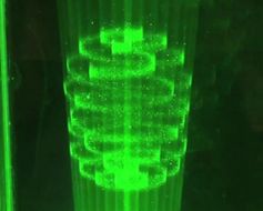 Aerial 3D: Schwebende Lichtpunkte erzeugen 3D-Bilder. Bild: DigInfoTV