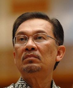 Anwar Ibrahim 2008 Bild: Created by lastsham, edited by Dsmurat / de.wikipedia.org