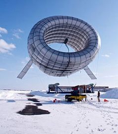 AWT: Fliegende Windturbine arbeitet in luftigen Höhen. Bild: Altaeros Energies