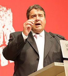 Sigmar Gabriel (2010) Bild: Fotograf: Mark Wilkendorf / http://www.flickr.com/photos/nrwjusosde/4716196883/sizes/l/ / de.wikipedia.org