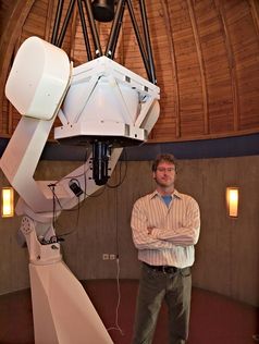 Professor Dr. Thomas Reiprich bekleidet eine neue Heisenberg-Professur an der Uni Bonn. Es ist deutschlandweit die erste derartige Stelle im Bereich Astrophysik. Bild: Frank Luerweg, Universität Bonn