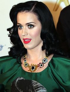 Katy Perry bei den Logie Awards 2011. Bild: Eva Rinald / wikipedia.org