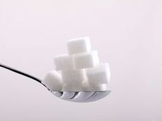 Zucker: oft Hauptbestandteil von Müsliriegeln. Bild: pixelio.de, T. Siepmann