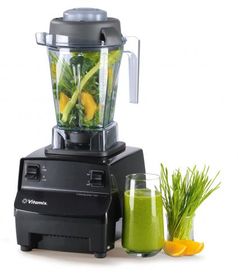 Grüne Smoothies im Vitamix. Bild: "obs/Perfekte Gesundheit Shop / Simon Bodzioch e.K./Keimling Naturkost / Vitamix"