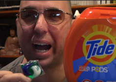 Gefährliche "Tide Pod"-Challenge auf YouTube.