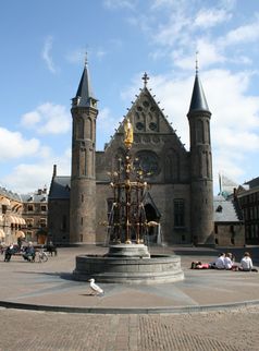 Der Binnenhof in Den Haag, das politische Zentrum der Niederlande.