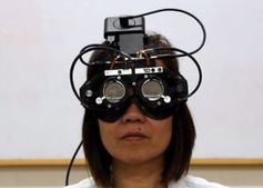 Die "Autofocals"-Brille bei ersten Testversuchen.