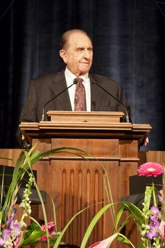 Thomas S. Monson, Präsident der Kirche Jesu Christi der Heiligen der Letzten Tage, bei seinem Deutschlandbesuch am 21. Oktober 2012 in der Frankfurter Jahrhunderthalle. Bild: "obs/Kirche Jesu Christi der Heiligen der Letzten Tage"