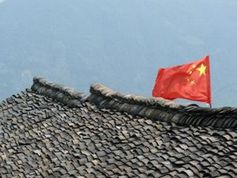 China-Flagge: Binnenkonjunktur im Mittelpunkt. Bild: pixelio.de/Dieter Schütz