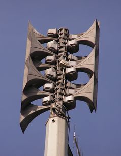 Elektronische Sirene mit 2,4 kW Leistung des Industrieparks Höchst (Symbolbild)