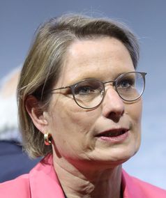 Dr. Stefanie Hubig (2025)