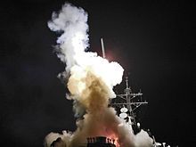 Abschuss eines Tomahawk-Marschflugkörpers von der USS Barry auf ein Ziel in Libyen. Bild: de.wikipedia.org 