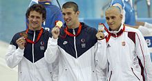 Michael Phelps (Mitte) am 10. August 2008 bei den Olympischen Spielen in Peking Bild: de.wikipedia.org