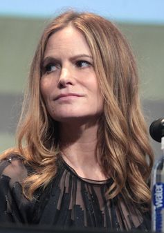 Jennifer Jason Leigh (2015)