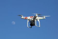 Drohne: China nimmt sie ins Laser-Visier. Bild: Don McCullough, flickr.com)