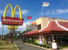 McDonald's: US-Mitarbeiter wenig happy. Bild: Mike Mozart, flickr.com