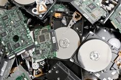 Festplatten: Neue Technologie bringt Altes auf den Müll. Bild: pixelio.de/Stark