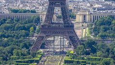 Eiffelturm: alle sind auf Urlaub. Bild: flickr/Yann Caradec