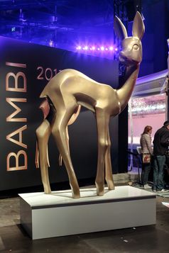 Statue bei der Bambi-Verleihung in Berlin, 2013