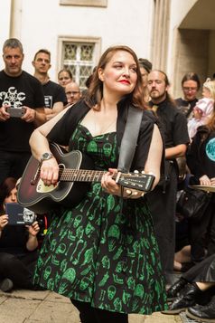 Luci van Org (2017)