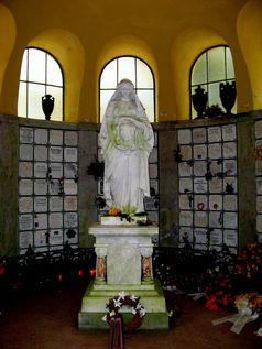 Kolumbarium auf dem Nordfriedhof Wiesbaden, Innenansicht (Symbolbild)