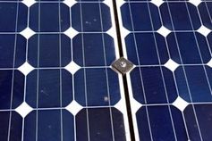 Solarzelle: kühlt sich bald womöglich selbständig. Bild: pixelio.de/P. Meister