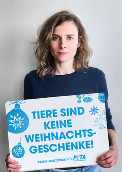 Schauspielerin Karin Hanczewski  Bild: "obs/PETA Deutschland e.V./© PETA Deutschland e.V."