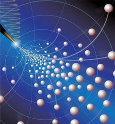 Künstlerische Sicht vom Austreten und Beschleunigen von Elektronen in stark gebündelten, intensiven Laserpulsen an einer Nanospitze.
Quelle: Foto: Universität Göttingen (idw)