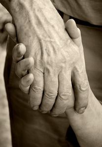 Alzheimer: Drastischer Anstieg in den USA. Bild: pixelio.de, Helene Souza