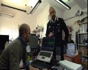 Italienische Militärpolizei bei der Telefonüberwachung. Bild: ZDF und Kurt Moser