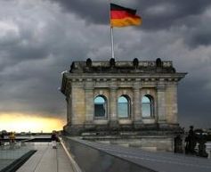 Deutscher Reichstag: Regierung macht Interessenpolitik. Bild: pixelio.de, Albrecht E. Arnold