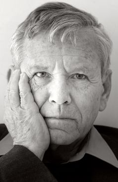 Amos Oz (2005)