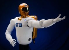 R2: Auf in unendliche Weiten, die nie ein humanoider Roboter zuvor gesehen hat. Bild: NASA