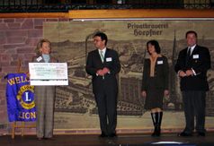 Frau Birgin, Professor Dr. Wöltje, Frau, Bürgermeisterin Mergen und Herr Götz auf der Bühne (v. li nach re). Bild: ExtremNews / Thorsten Schmitt