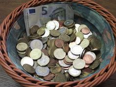 Geld sammeln: Guter Ruf hilft auch online. Bild: Burkard Vogt, pixelio.de