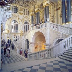 Barocke Repräsentationstreppe (Jordantreppe) im Eingangsbereich des Winterpalastes.