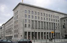 Sitz des Bundesministeriums der Finanzen, Berlin. Bild: Peter Kuley / de.wikipedia.org