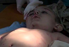 Kinder sterben nicht nur im Mittelmeer. Dieses Kind kam im August ums Leben durch eine Granate der Kiew-Kräfte, abgefeuert auf die Stadt Slavjansk. Bild: Peter Haisenko