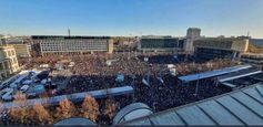 Hundertausende friedliche Demonstranten protestieren für Friede, Freiheit und gegen eine Diktatur am 07.11.2020.