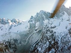 Felssturz am Piz Cengalo im Bergell: eine mögliche Folge der Erwärmung von Permafrostgebieten.
Quelle: Foto: Heli Bernina 2011 (idw)