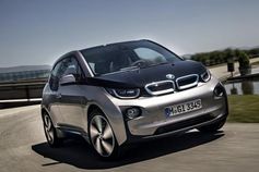 Weltpremiere des BMW i3 - das erste vollelektrische Serienfahrzeug der BMW Group - in New York, London und Peking. Bild: "obs/BMW Group"