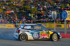 Bild: "obs/Volkswagen Motorsport GmbH/Daniel Roeseler"