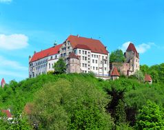Auf der herrschaftlichen Burg Trausnitz bietet die Kunst- und Wunderkammer Glanzvolles und Kurioses.  Bild: "obs/Museum für Franken/Bayerisches Nationalmuseum"