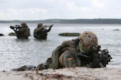 KSM Soldaten im Hafenbereich Stützpunkt Eckernförde bei einer Übung