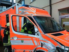 der entwendete Rettungswagen der Feuerwehr Bergisch Gladbach