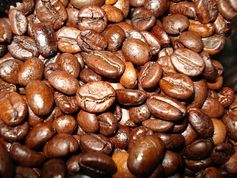Nur ein kleiner Teil des weltweit angebauten Kaffees wird fair gehandelt. Bild: pixabay.com © beeki  (CC0 1.0)